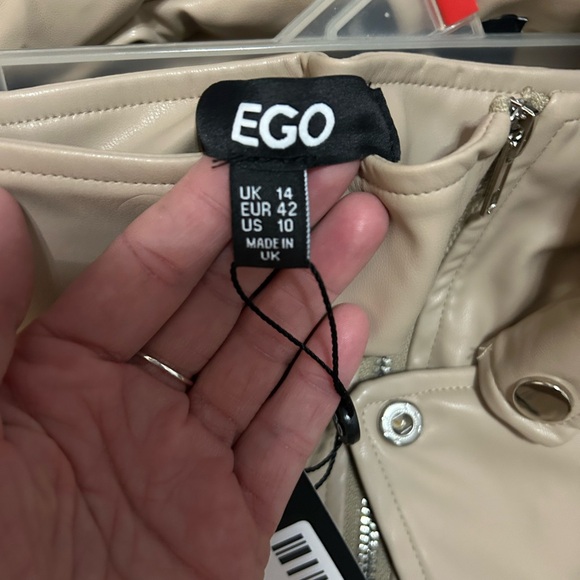 EGO Women's Cream Leather 2-Piece Set - Picture 3 of 5